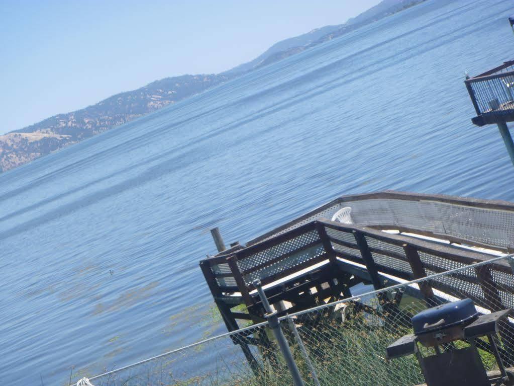 Regency Inn Lakeport エクステリア 写真